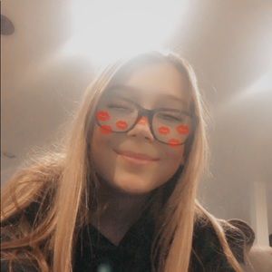 Meet your Posher, Izzy